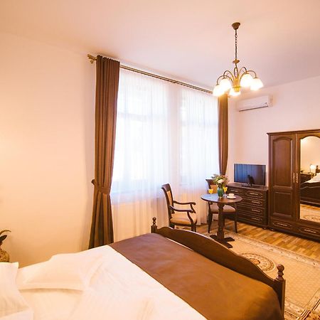 Karlhof Hotel Sebeş Quarto foto
