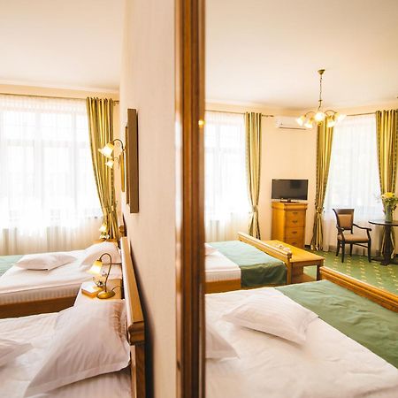Karlhof Hotel Sebeş Quarto foto