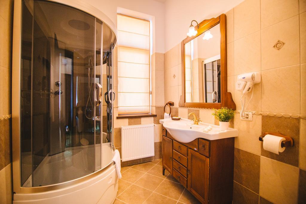 Karlhof Hotel Sebeş Quarto foto