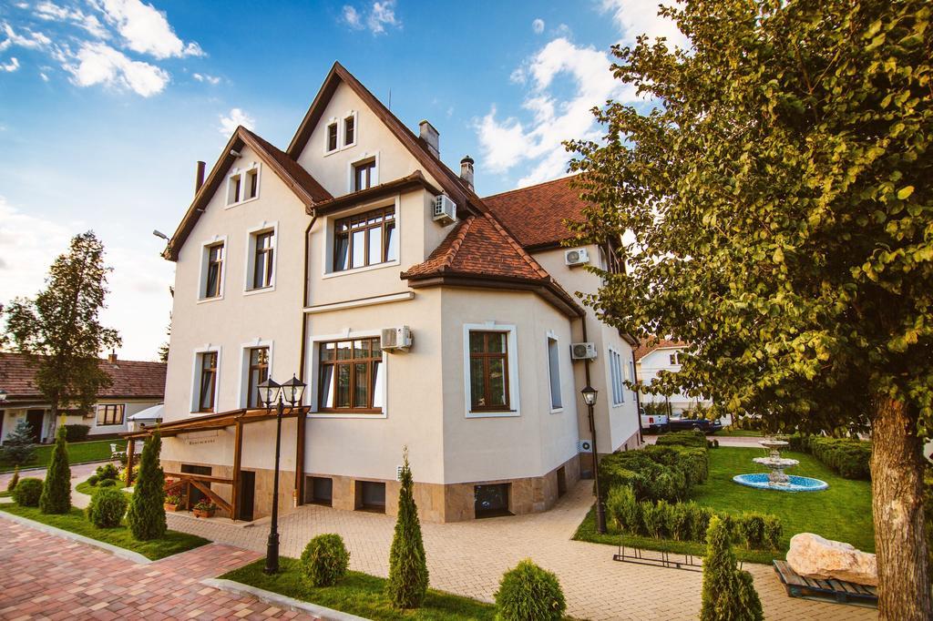 Karlhof Hotel Sebeş Exterior foto